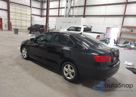 2014 Volkswagen Jetta 1.8T Se z USA, uszkodzony, nr VIN 3VWD17AJ7EM409189